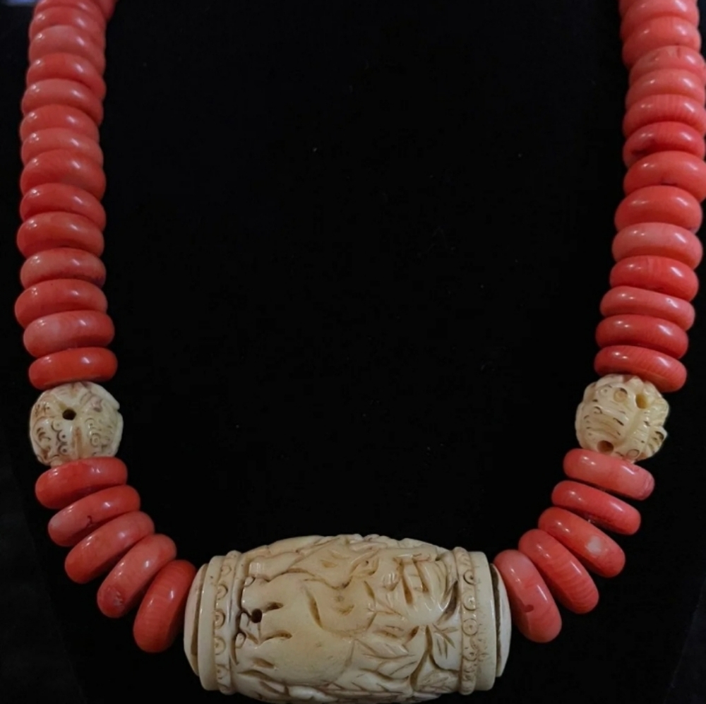 Vintage GORGEOUS CORAL/ STERLING NECKLACE